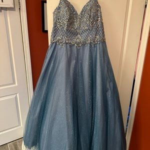 Beautiful ball gown prom dress.